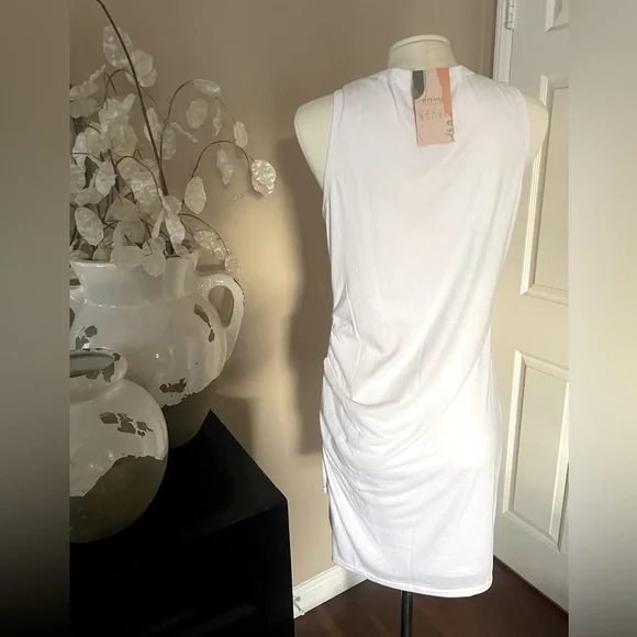 NWT Sleeveless white cotton casual ruched dress - Picture 2 of 5